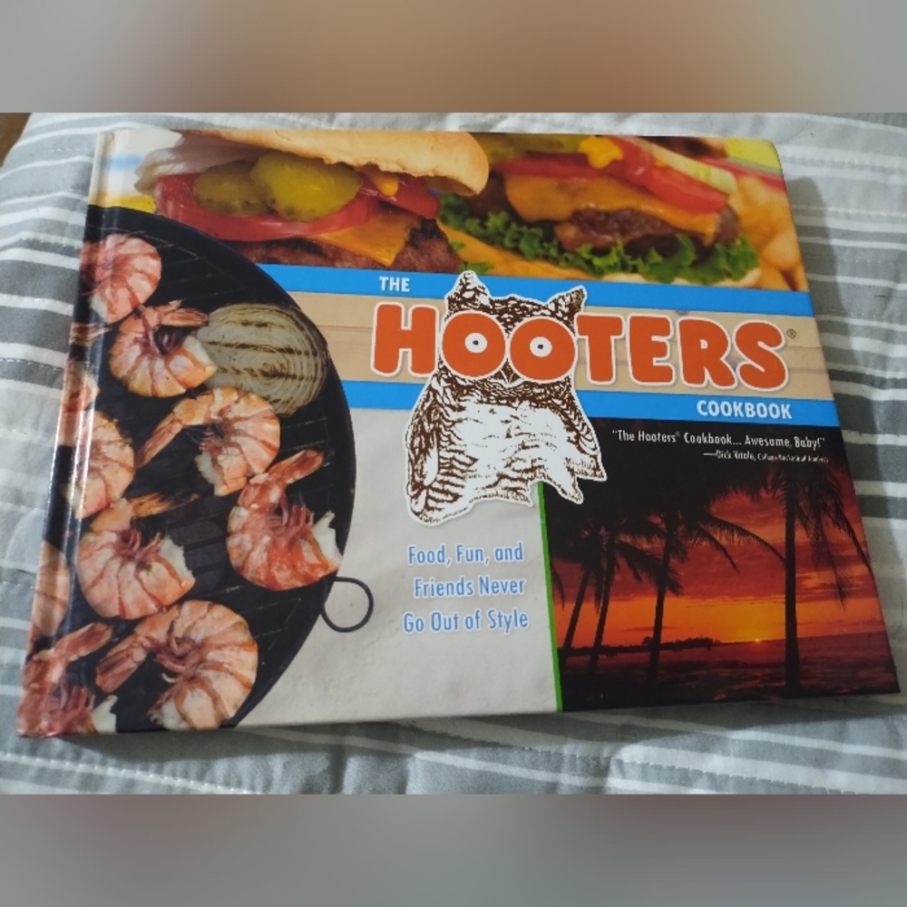 Hooters Classic Cookbook Full Of History And Famous Recipes